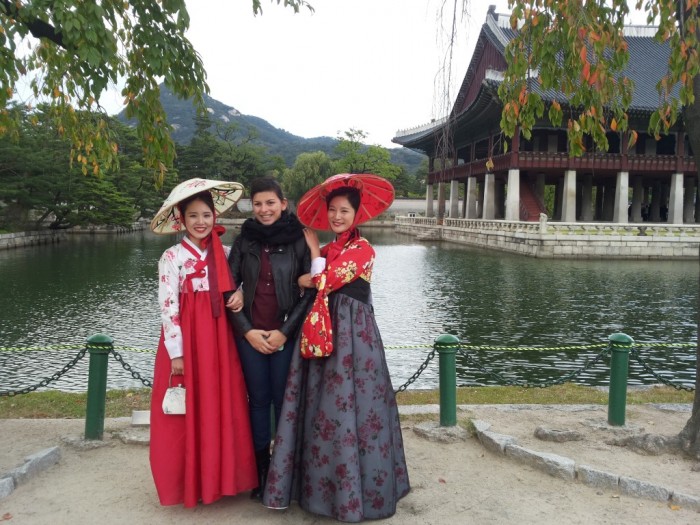 Corina cu Kiesing Locale (Medium)